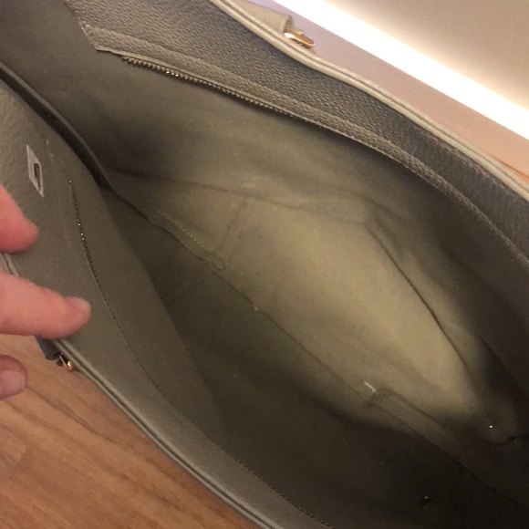 BCBG large grey purse - Picture 3 of 5